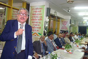 Glimpse of Speakers and Audiences in the Open Dialogue Seminar at Campus               Auditorium. (2009)